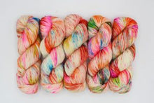 Load image into Gallery viewer, Baah La Jolla Monthly Colors