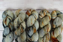 Load image into Gallery viewer, Baah La Jolla Monthly Colors